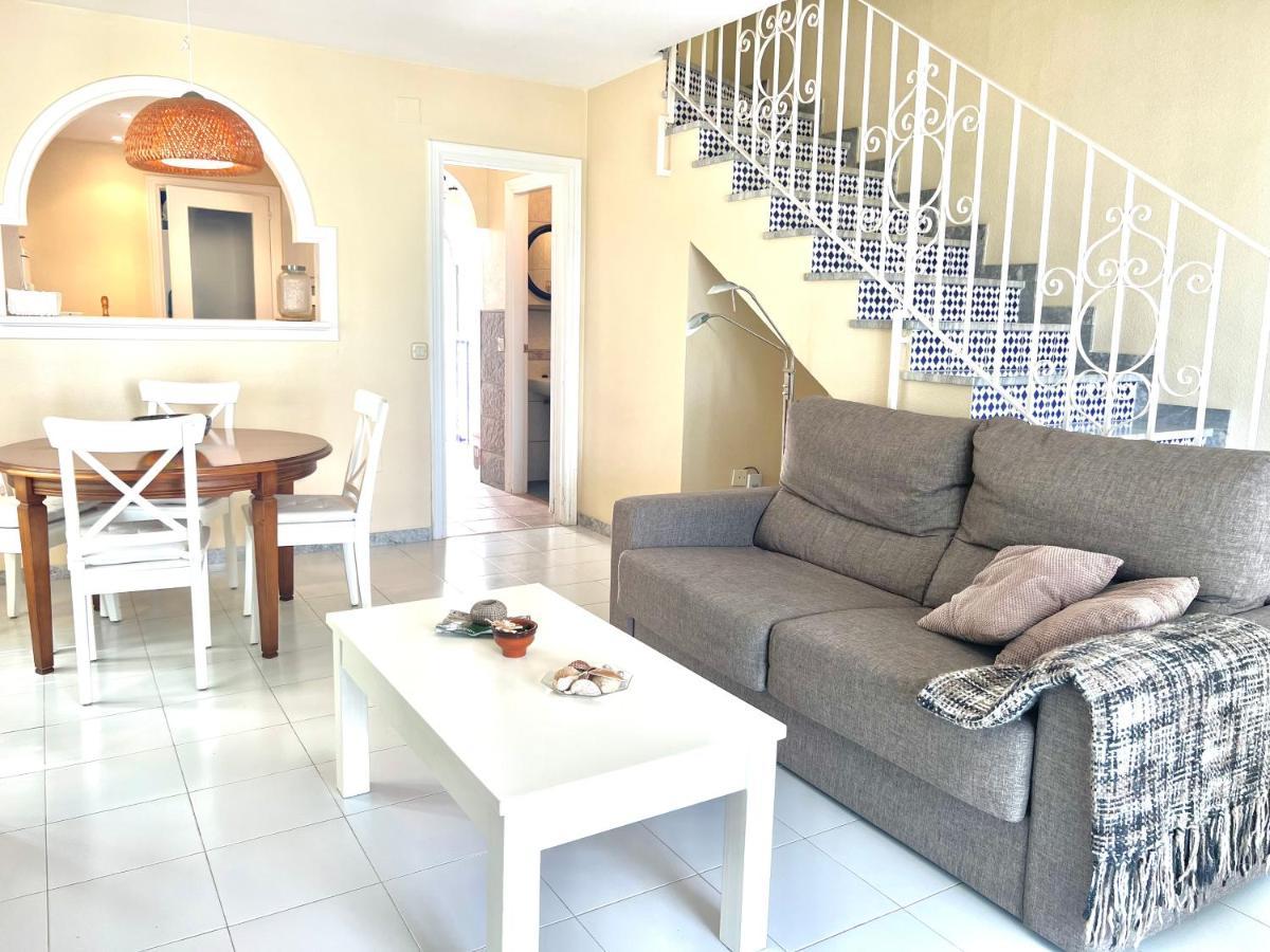 Fabulous Vacation In A 2 Bedroom Townhouse With 2 Terraces Overlooking The Sea, Suitable For 6 People 3 Swimming Pools Tennis And 200 Mts From The Sea El Faro Exterior photo